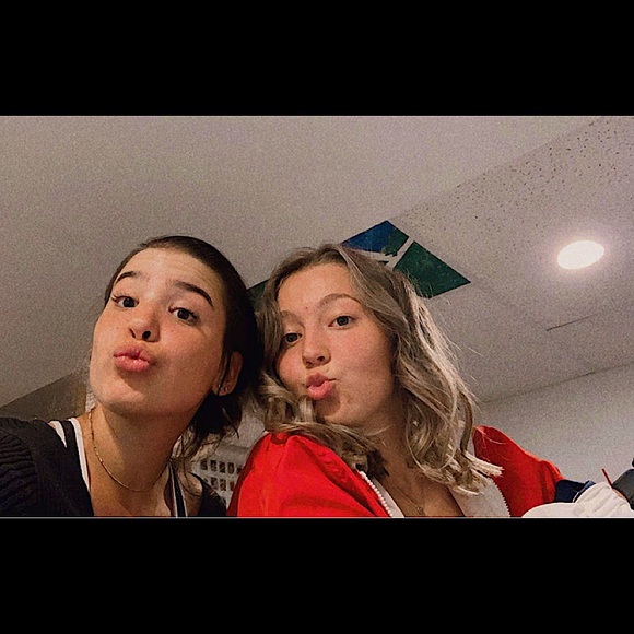 Meet your Posher, Sophia - Picture 1 of 1